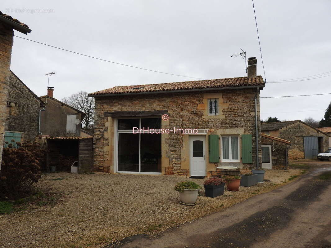 Maison 218 m² à Chaunay  - photo 13
