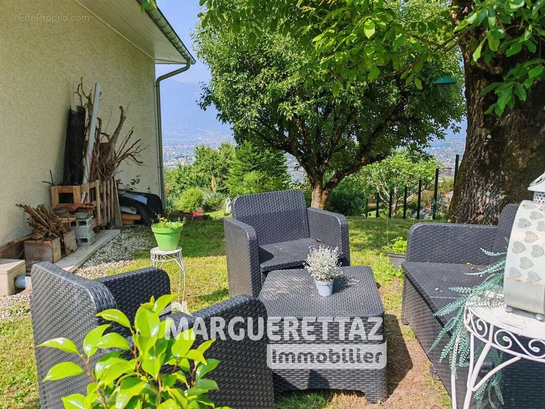 Maison à CHATILLON-SUR-CLUSES