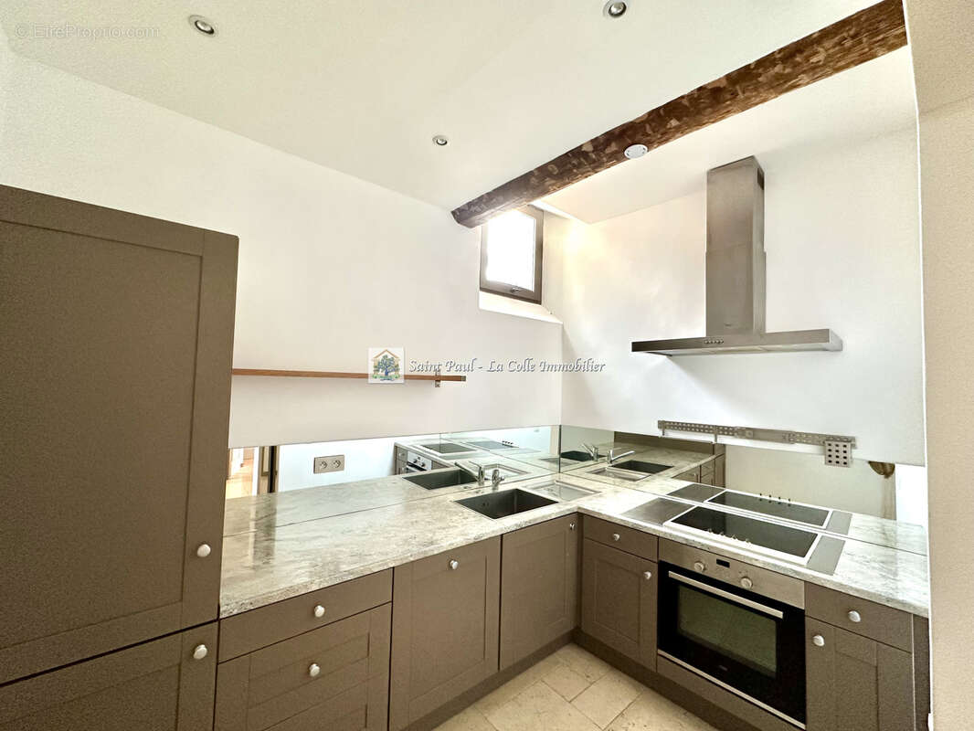 Appartement à LA COLLE-SUR-LOUP