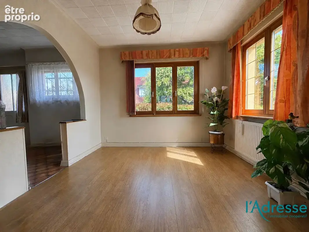 Maison de plain-pied de 83,24 m² sur un terrain de 6,60 ares ? À rénover - photo 4