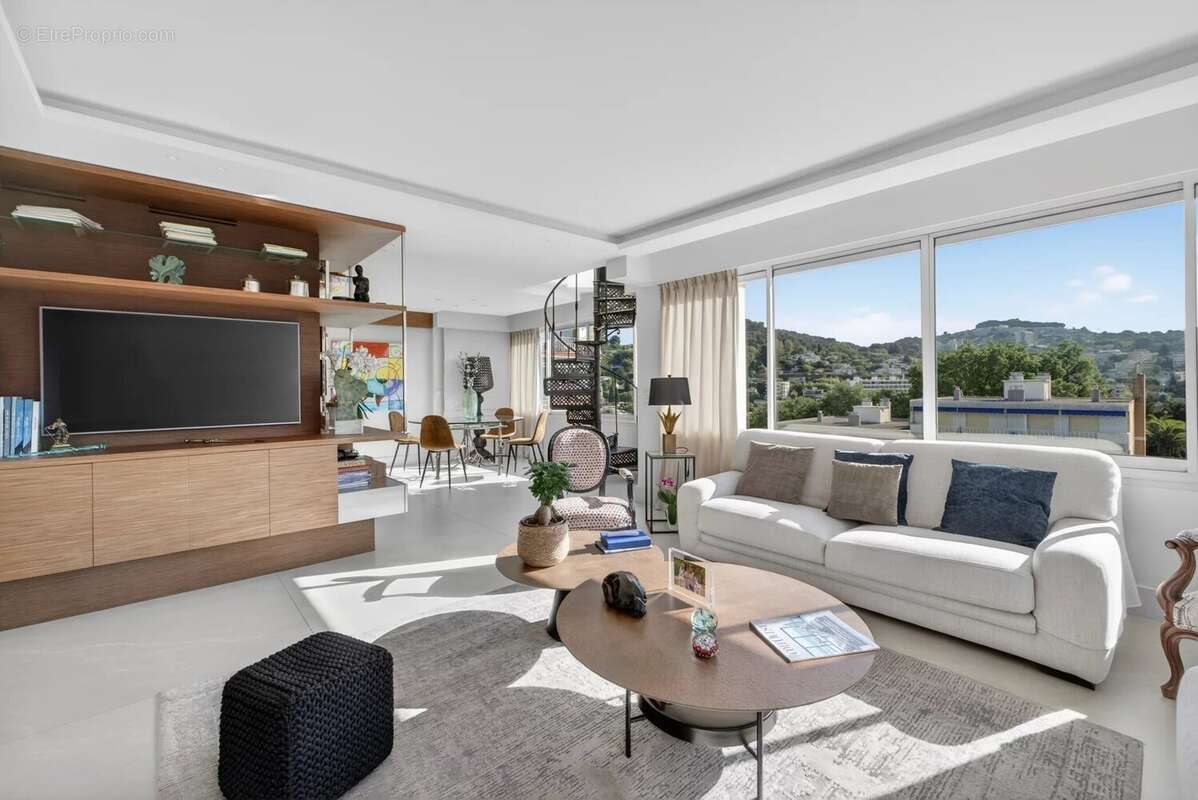 Appartement à LE CANNET