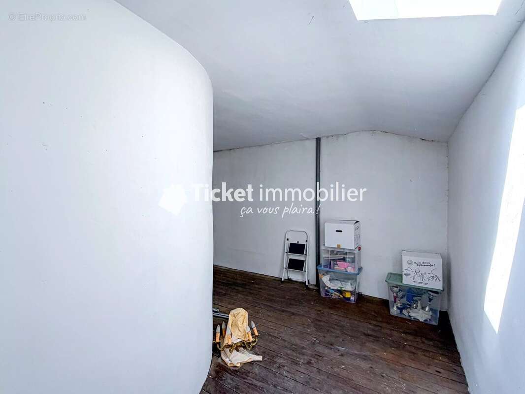 Studio 22m2 proche des chalets avec cave de 8m2 et chambrette de 16m2 - photo 18