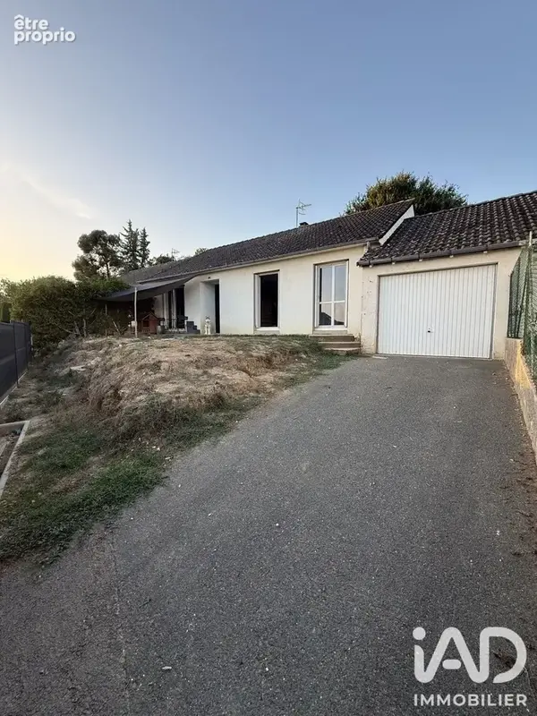 Photo 1 - Maison à SAINT-AMAND-MONTROND