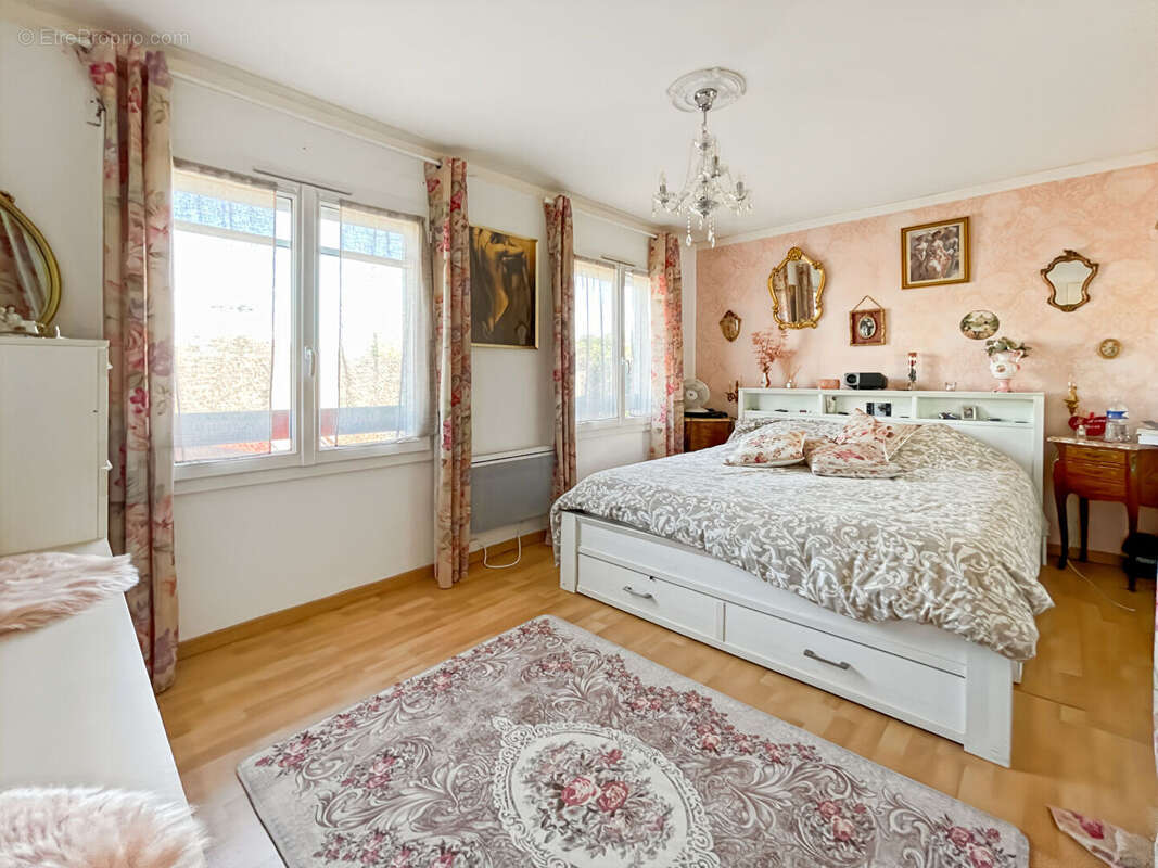 Maison à LE MEE-SUR-SEINE