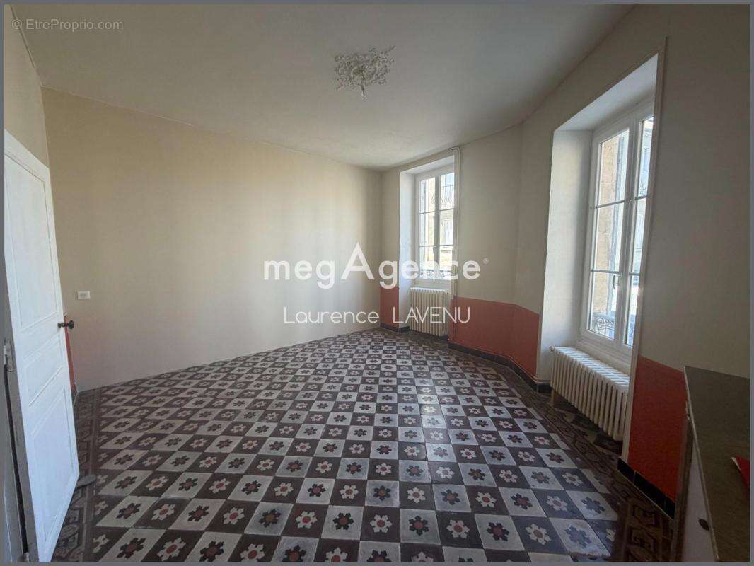 Maison familiale en centre ville avec jardin - photo 7