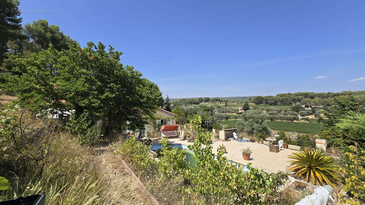 Villa spacieuse à vendre au Castellet - Exclusivité COUZINET IMMOBILIER - photo 3