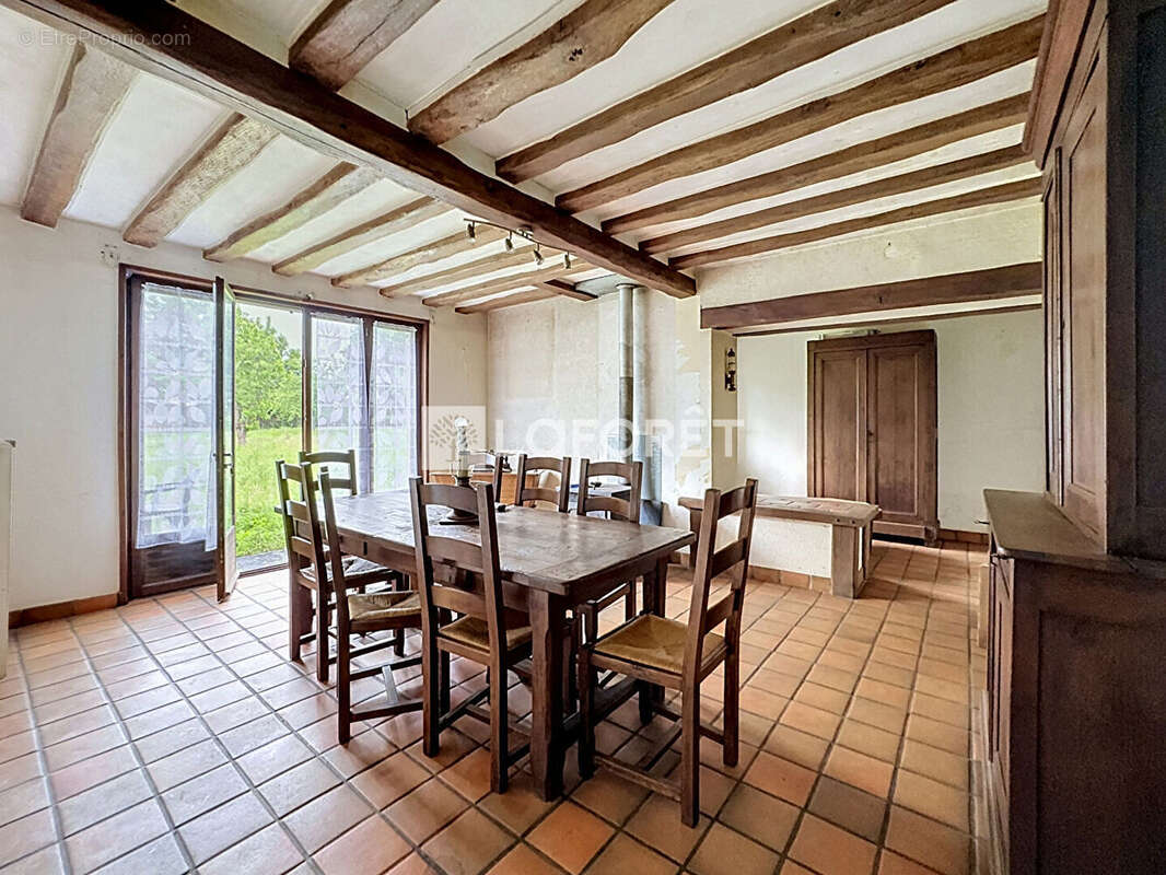 Maison à JEUFOSSE