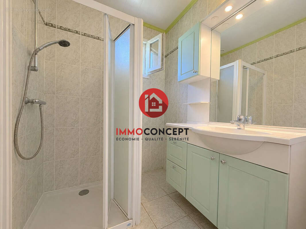 Maison 73 m² à Laudun-L'ardoise  - photo 7