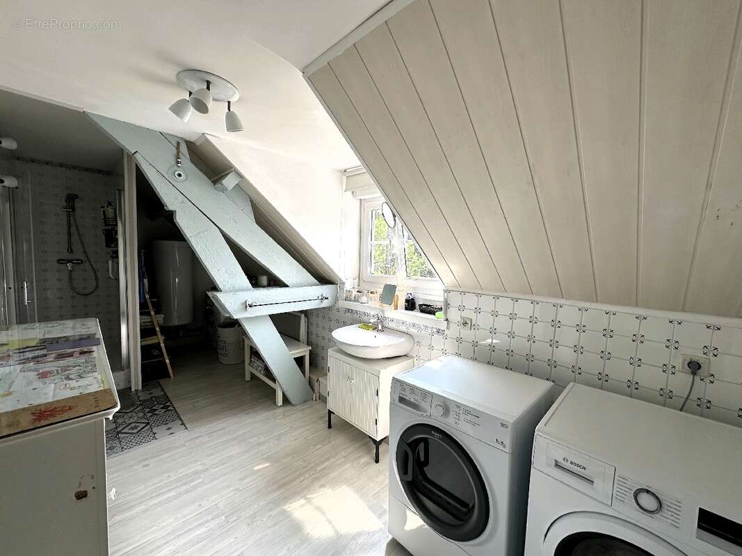 Maison à ETRICOURT-MANANCOURT