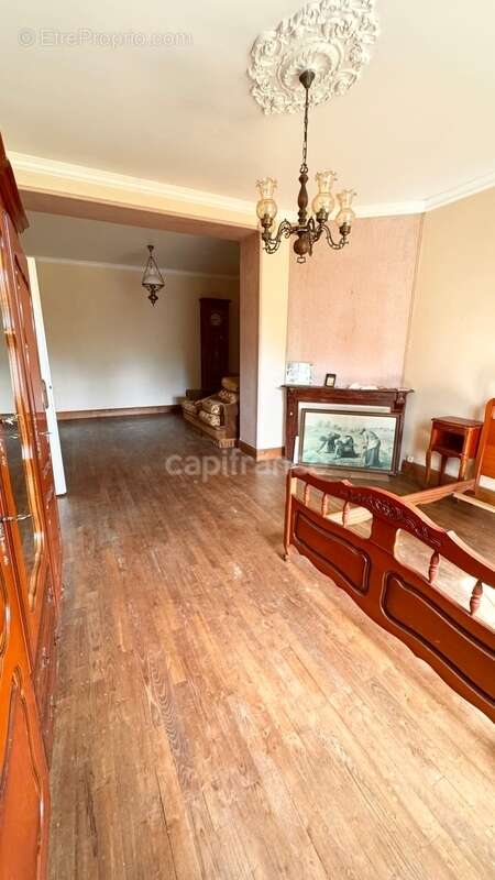 Maison à CLEDEN-POHER