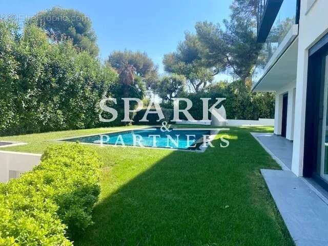 Maison à ROQUEBRUNE-CAP-MARTIN