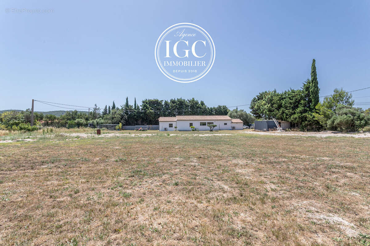 SAINT-PIERRE  5 pièce(s)  145 m²   Terrain 4600 m²  Calme - photo 18