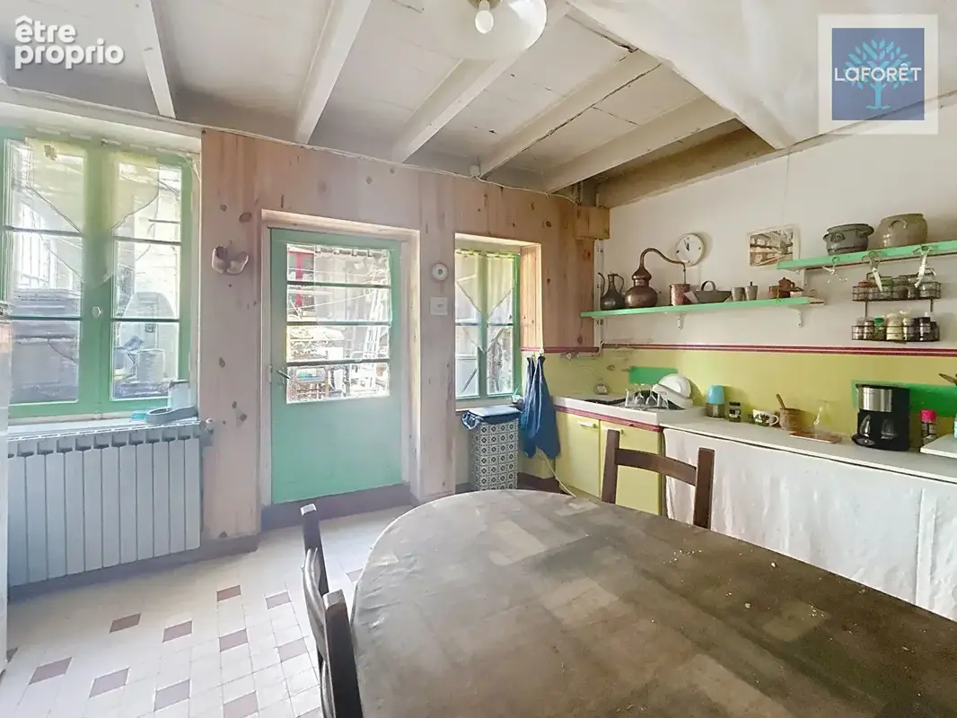 Immeuble avec local commercial et 5 chambres - photo 4