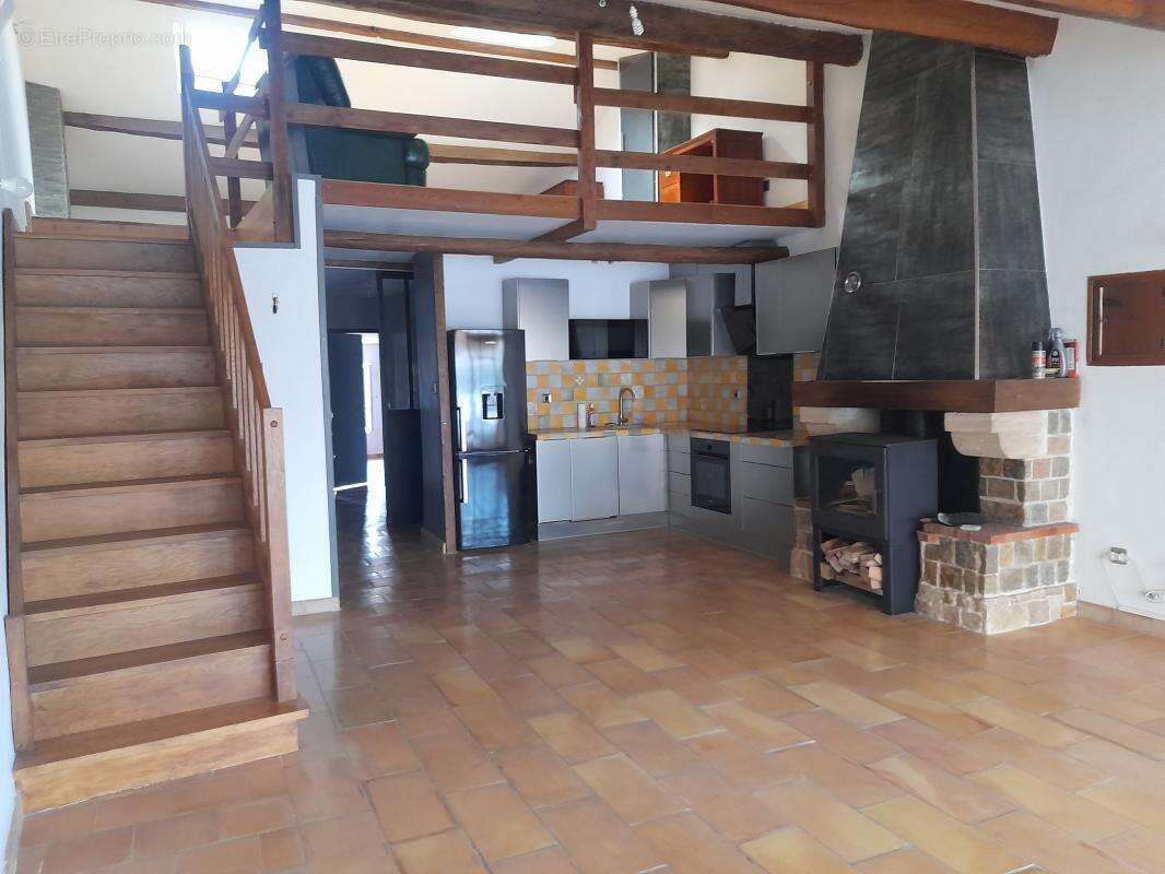 Appartement à VINON-SUR-VERDON