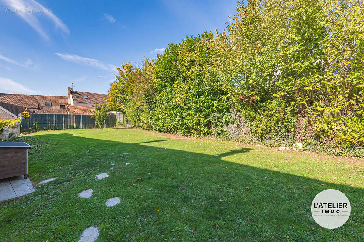 Maison à FAVEROLLES-ET-COEMY