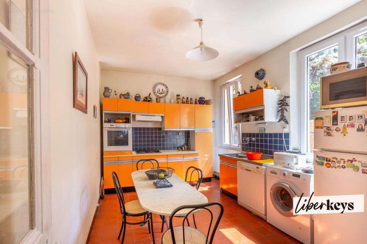 Maison bourgeoise du XIXème siècle - 223 m²- Centre de Vienne - photo 6