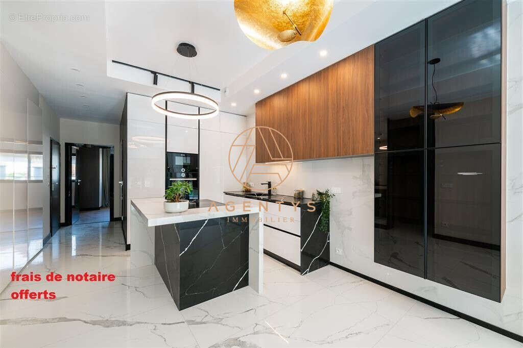 Appartement à SAINT-MAUR-DES-FOSSES