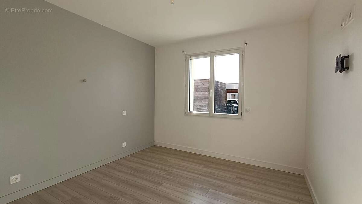 Maison à NEUVILLE-DE-POITOU