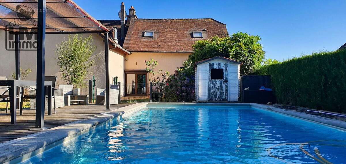 Maison à JUMILHAC-LE-GRAND