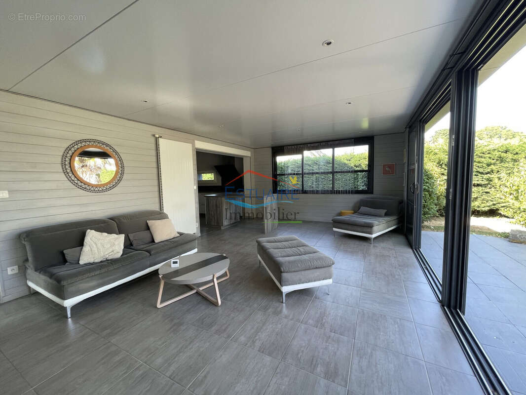 Maison 155 m² à Besne  - photo 2