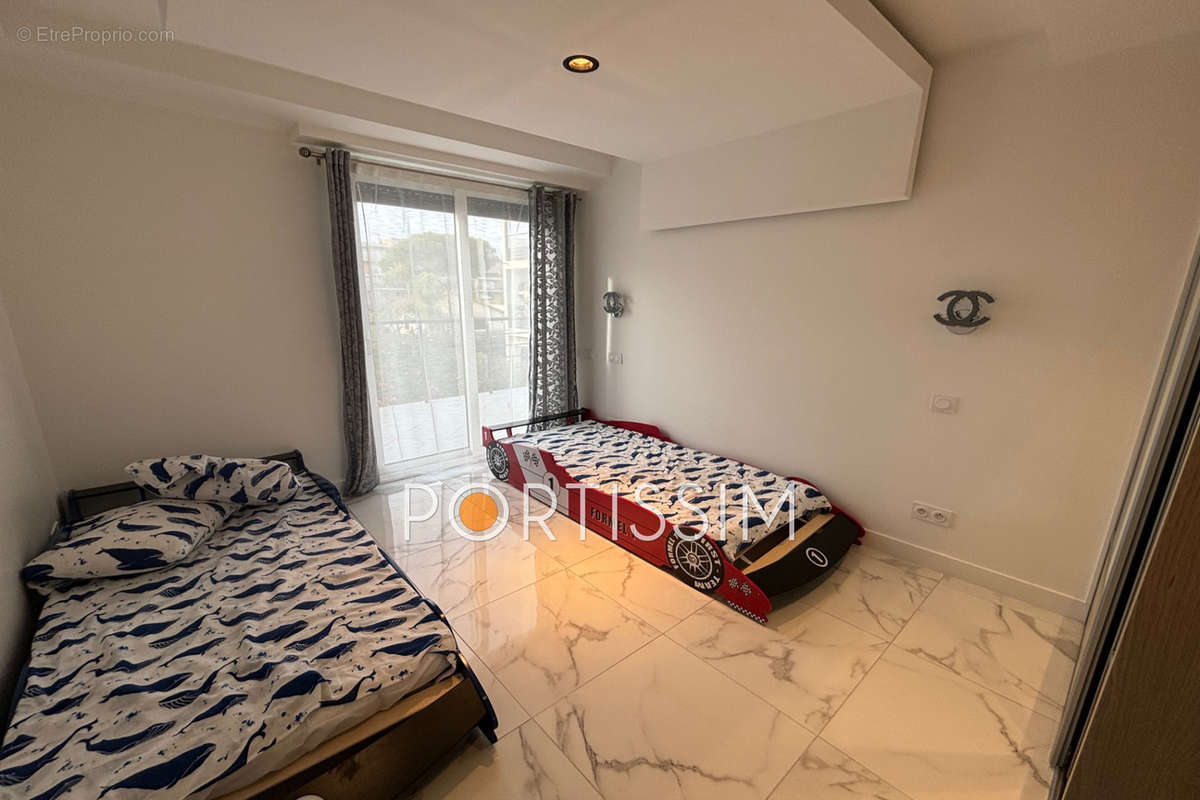 Maison à SAINT-LAURENT-DU-VAR