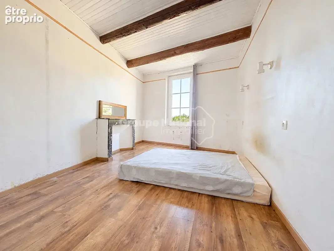 Exclusivité - Maison de ville pleine de charme - Avec cour - photo 9