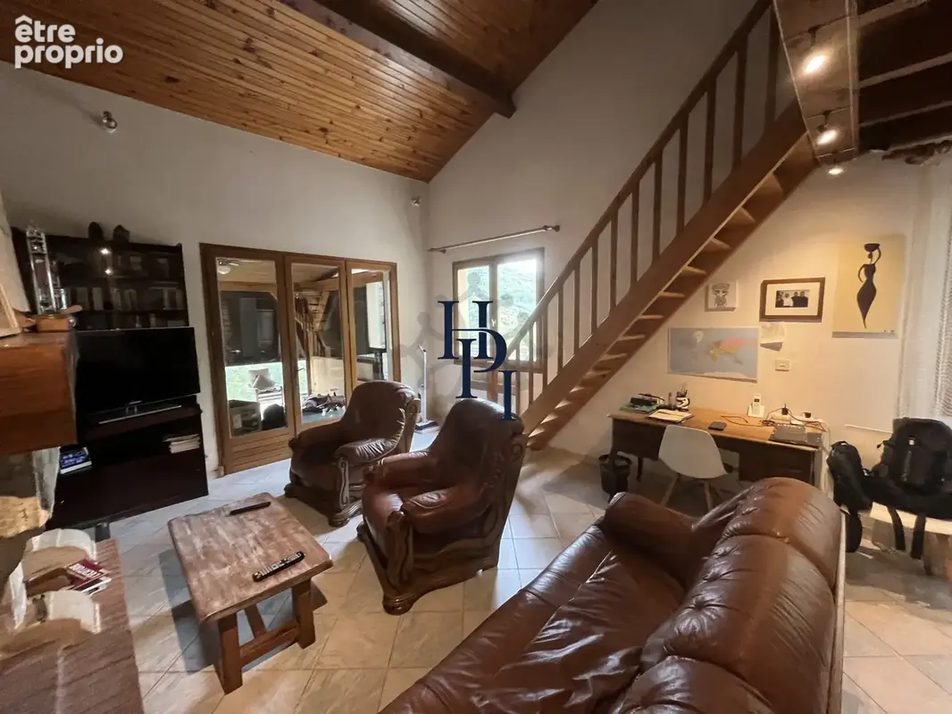Maison sur terrain de 4334 m2 avec vue sur le Tarn. - photo 6
