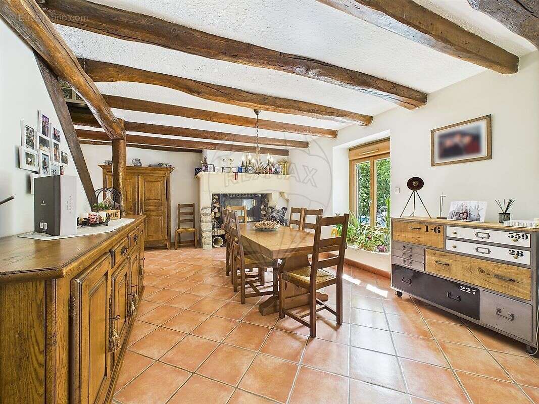 Maison à MAIRY-MAINVILLE