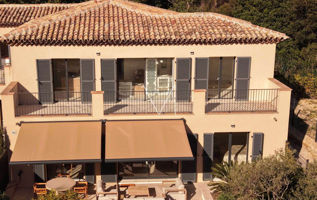 Appartement neuf dernier etage de residence a pied de la plage  t4 avec grande terrasse - photo 14