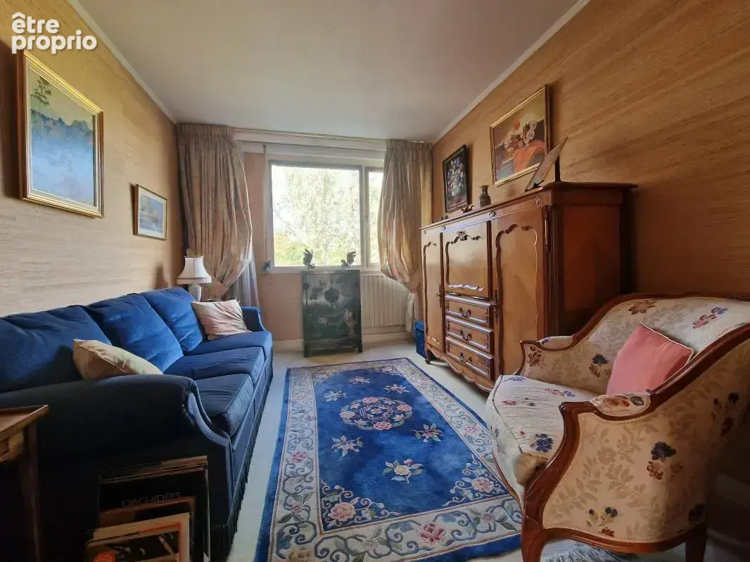 Appartement F4 de 79m² habitables situé au troisième étage avec cave et place de parking - photo 8