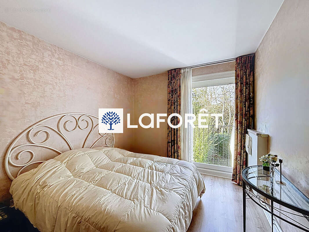 Appartement à SAINT-NOM-LA-BRETECHE