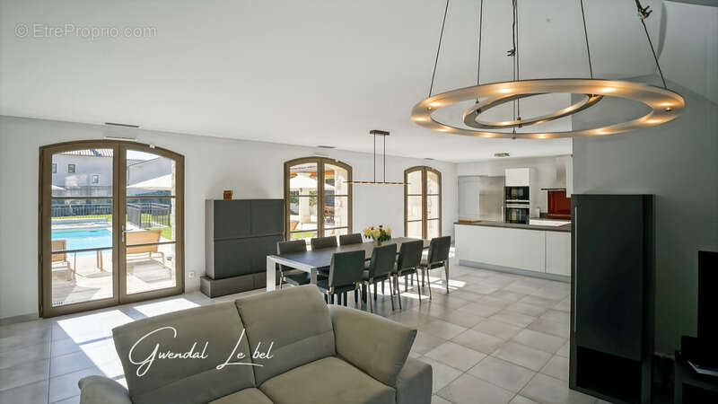 Villa de 5 pièces 160 m2, UZES (30) - photo 3