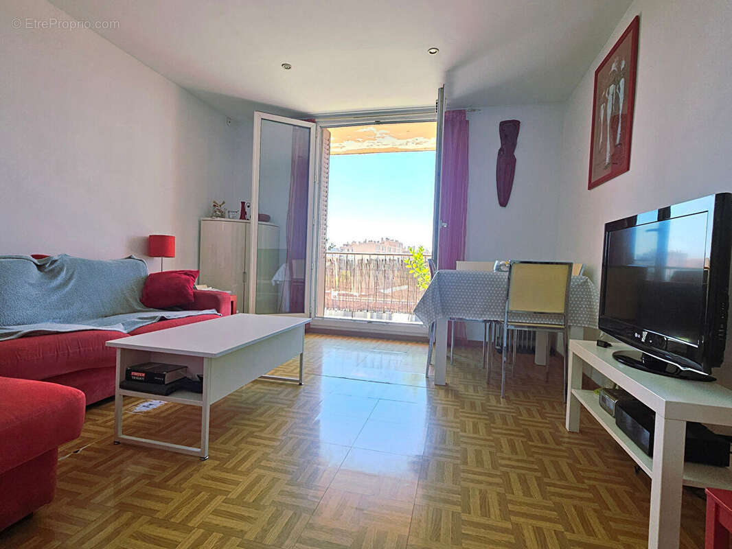 Appartement à MARSEILLE-14E