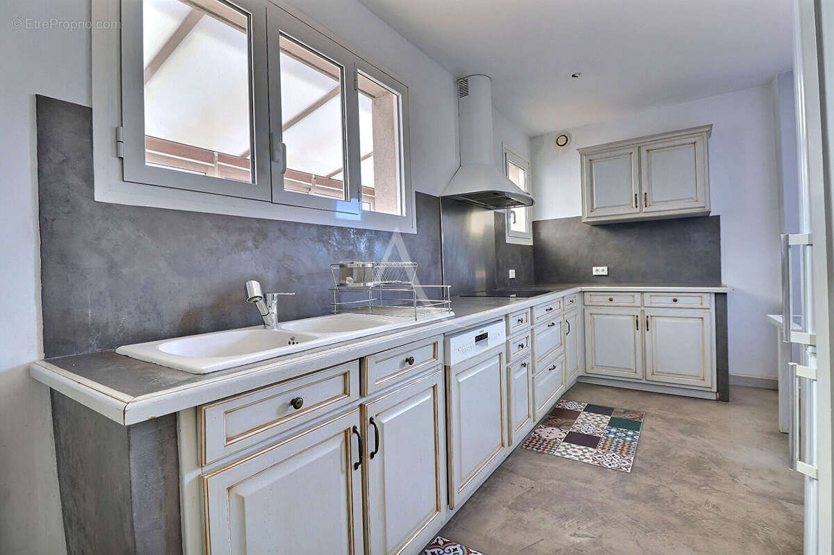 Appartement à MARSEILLE-8E