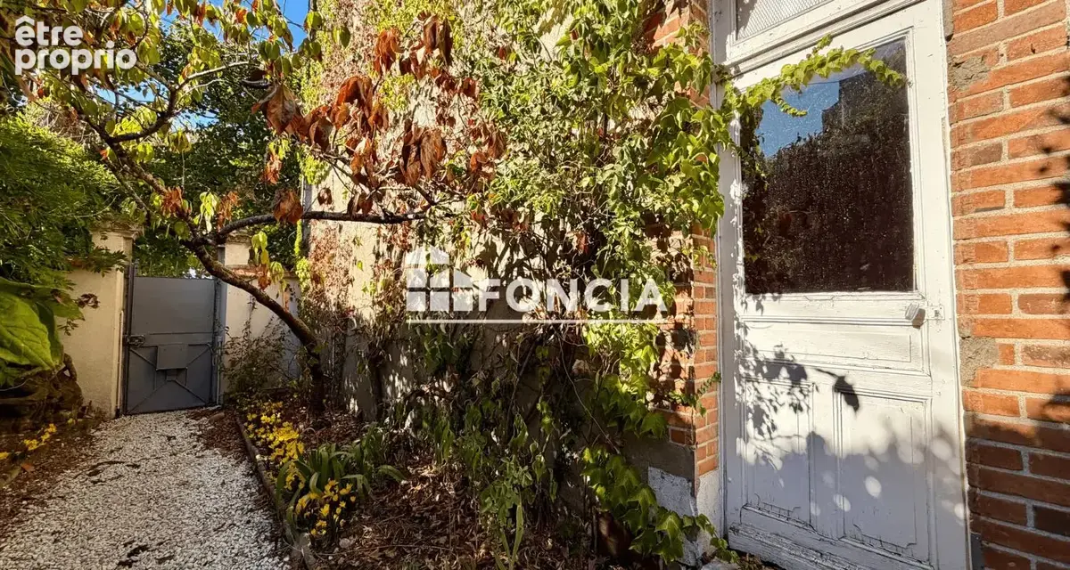 Orléans SAINT-MARCEAU, Maison Bourgeoise de 9 pièces - Piscine, garage double et grand jardin - photo 3