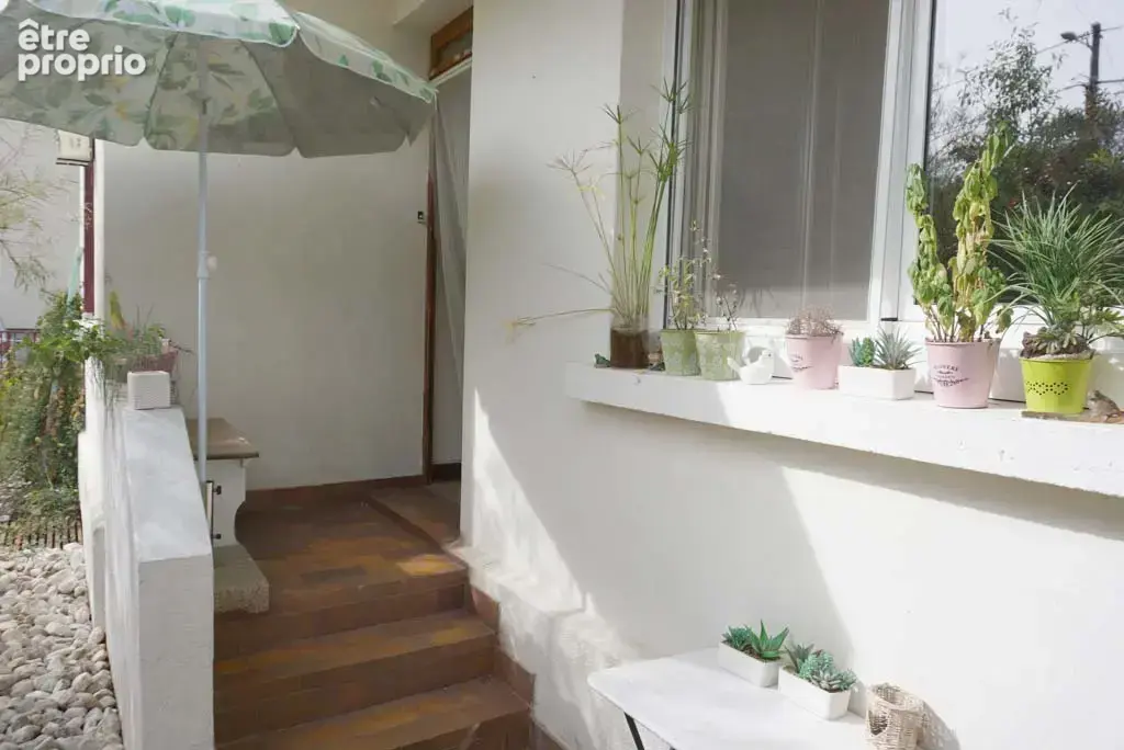 Maison sur sous-sol avec dépendances et jardin - photo 19