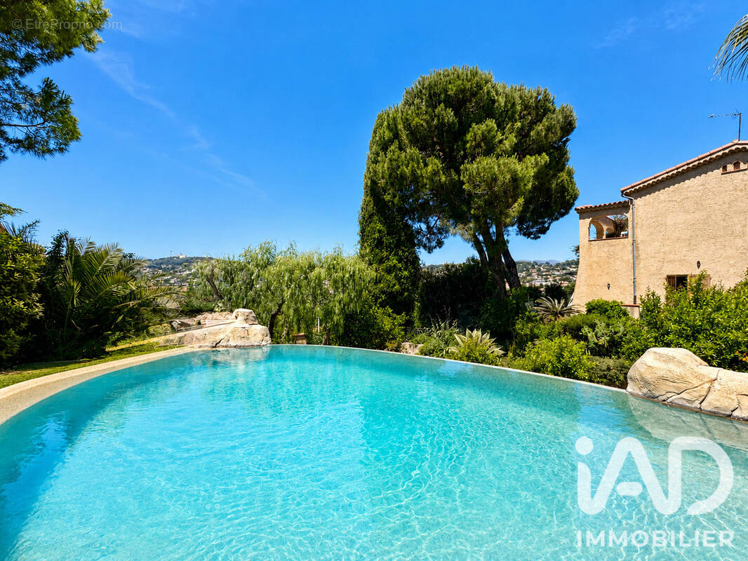 Photo 1 - Maison à VALLAURIS