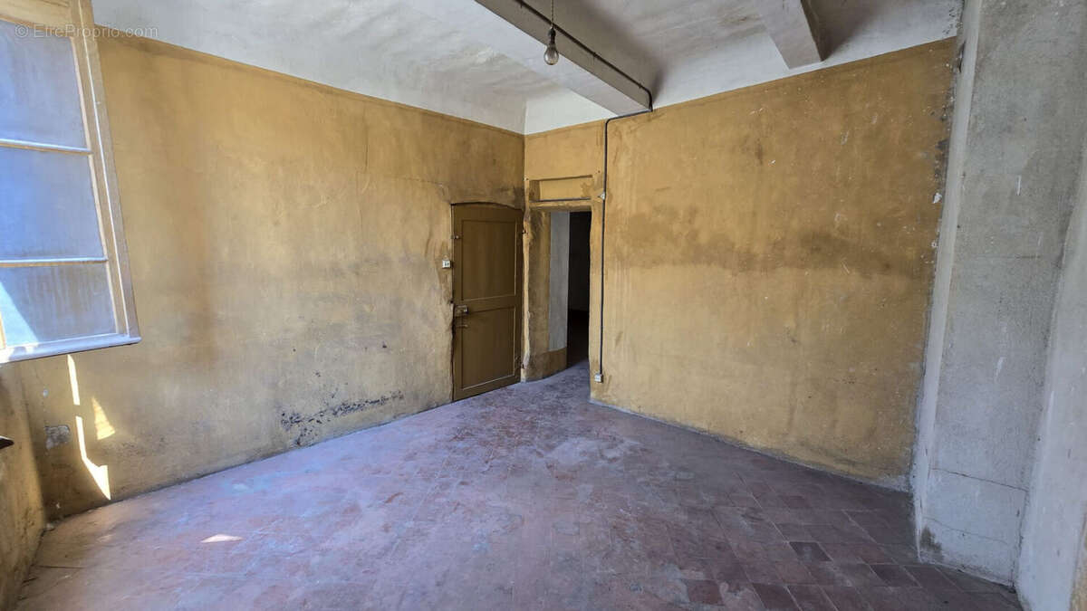 En exclusivité chez Couzinet Immobilier Maison de village à fort potentiel - photo 9