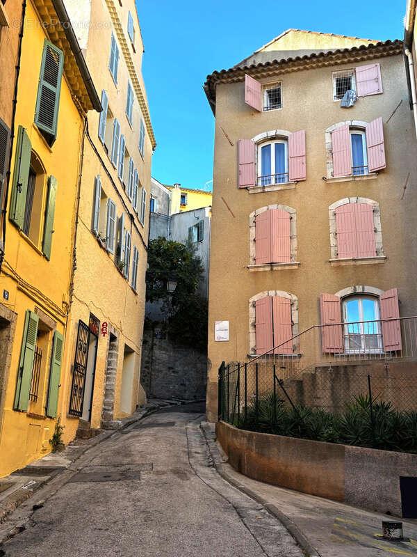 Appartement à HYERES