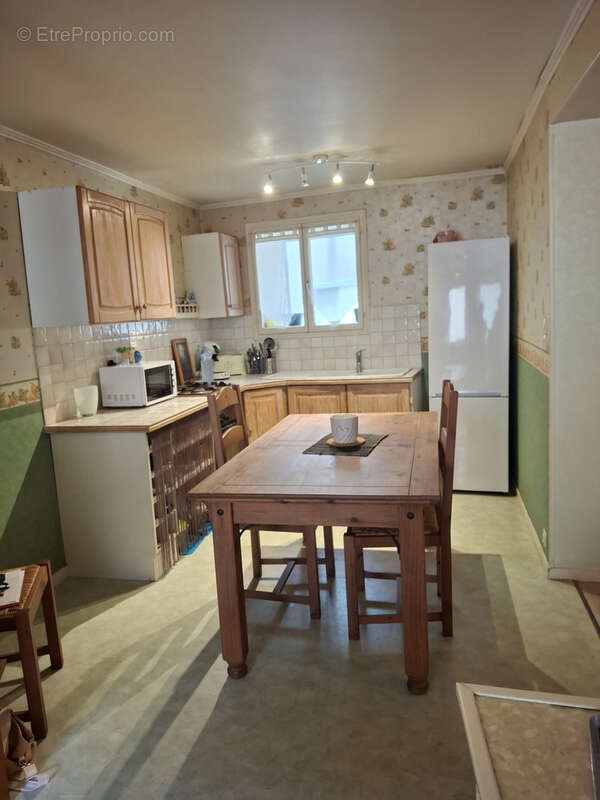Special investisseur : appartement et garage bourgueil centre avec locataire. - photo 11