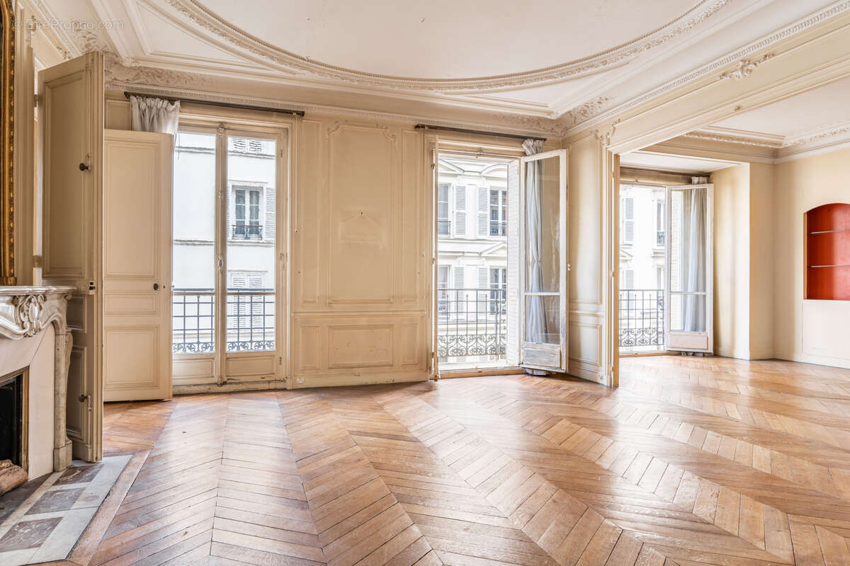 Appartement à PARIS-12E