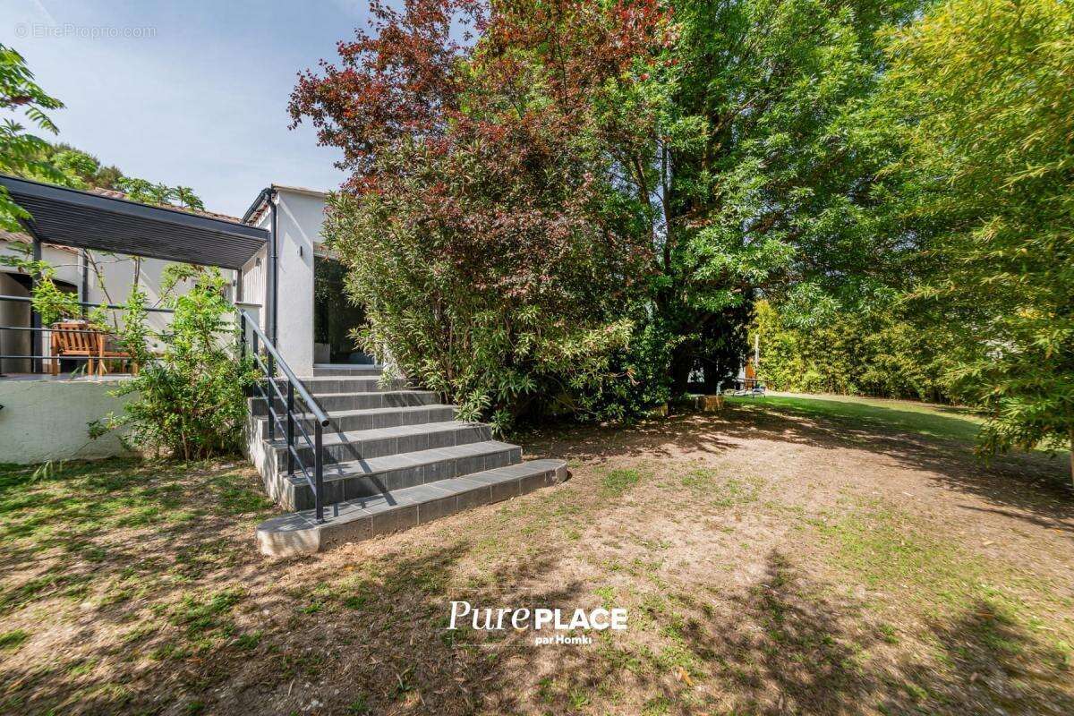 Maison/Villa T6 de 157 m² à Bouc-Bel-Air 13320 - photo 5
