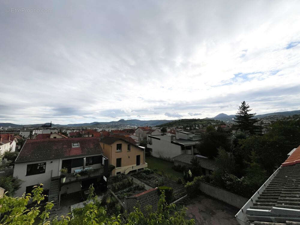 Maison à CLERMONT-FERRAND