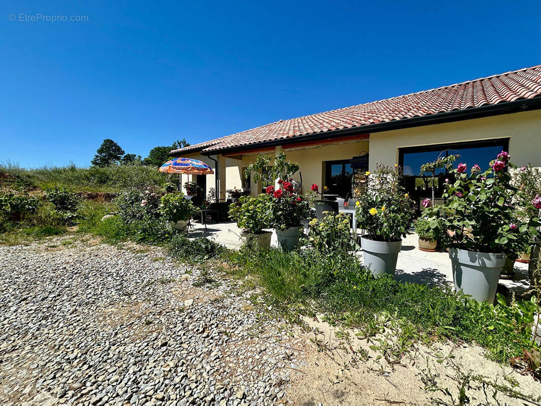 Maison à SAINT-PIERRE-LAFEUILLE