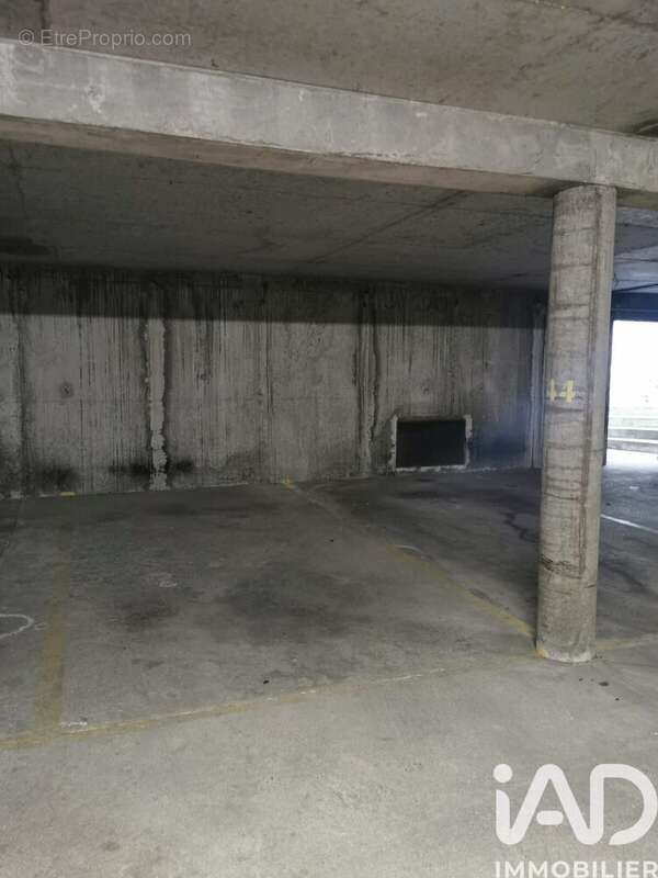 Photo 6 - Parking à LA GARENNE-COLOMBES