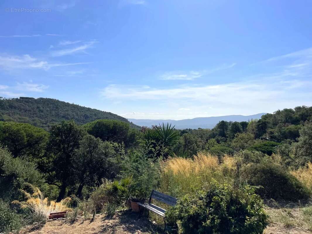 Maison à LA GARDE-FREINET