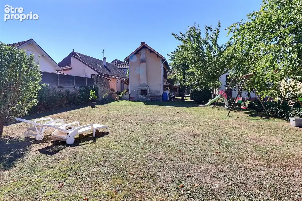 Capdenac-gare. belle maison familiale avec dépendance - photo 13