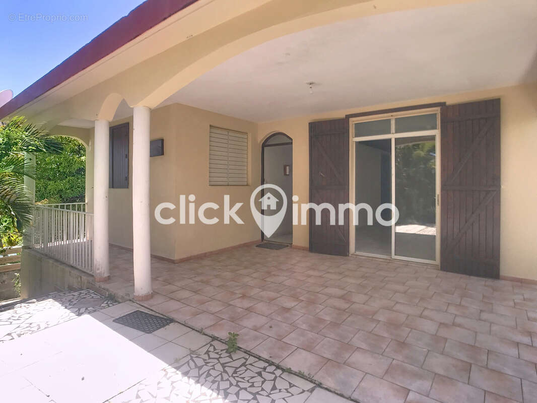 Maison à SAINTE-ANNE