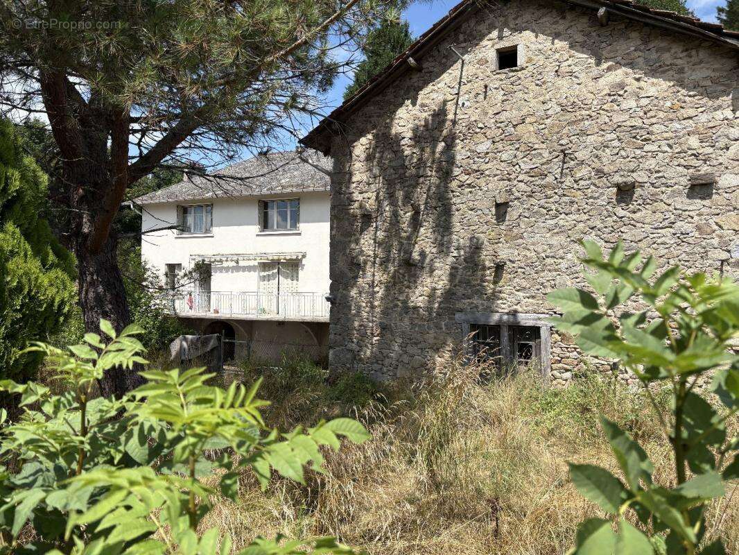 Maison à SAINT-MAMET-LA-SALVETAT