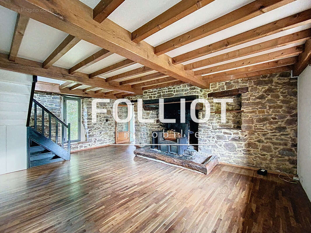 Maison à SAINT-PLANCHERS